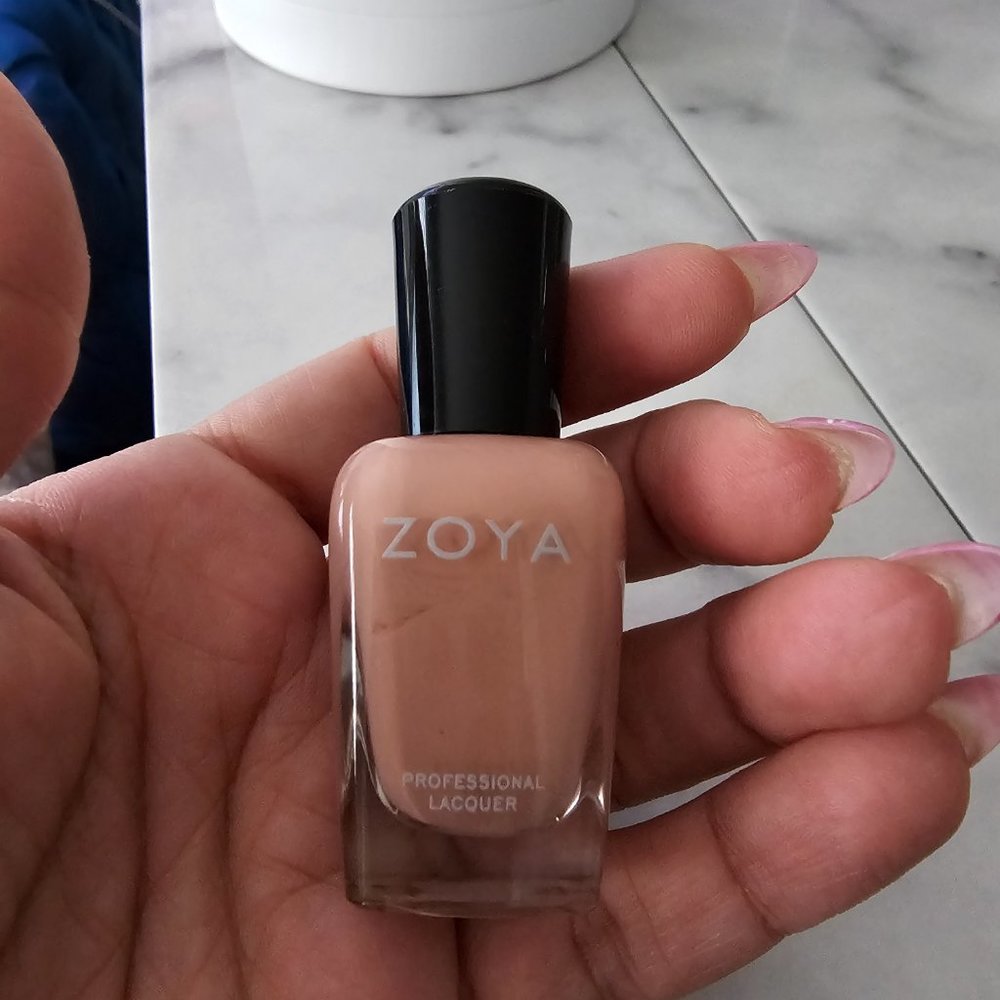 ZOYA NAIL COLOR. BRAND NEW. COLOR - AMANDA